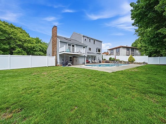3rd image of 12 Thomas Cir