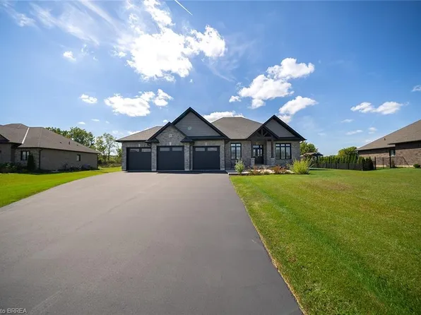 21 Tedley Blvd, Brantford, ON N3T 0E3