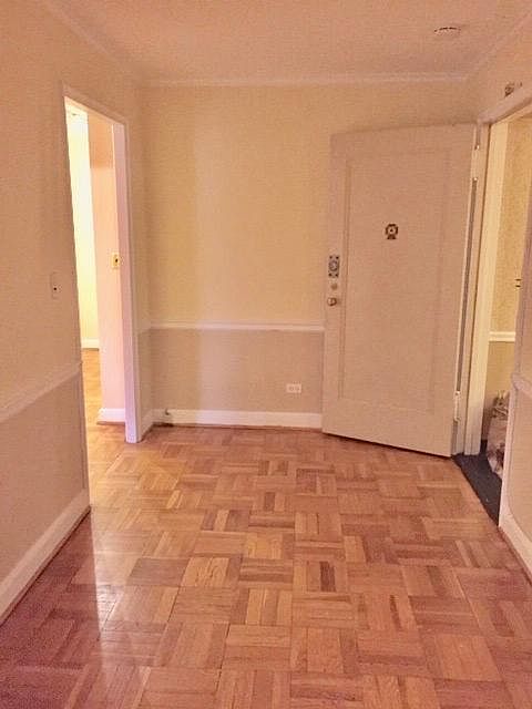 1st image of 5 Chateaux Cir