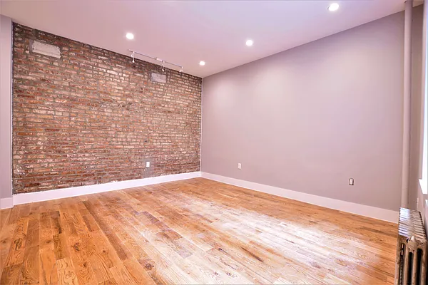 Rented by Clove Realty LLC | media 11