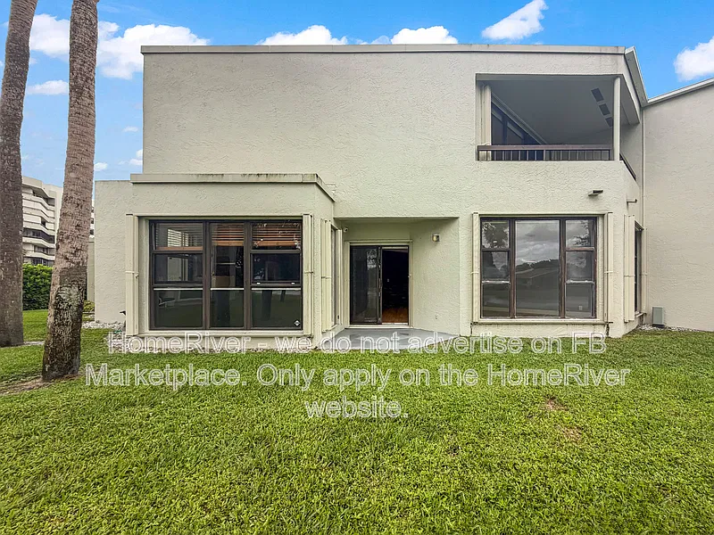3 bed, 2.5 bath, 2072 sqft, $3,650 — Photo 2