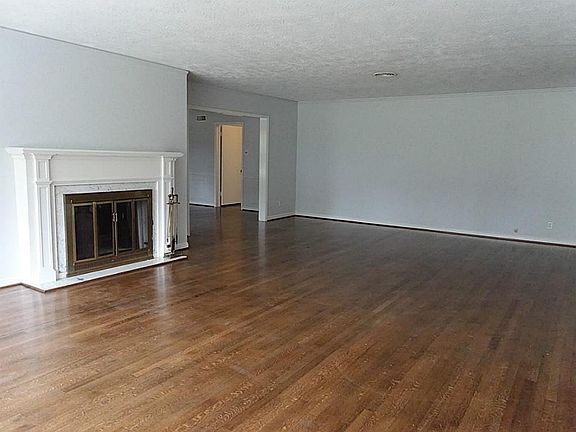 5th image of 6345 N Haywood Dr