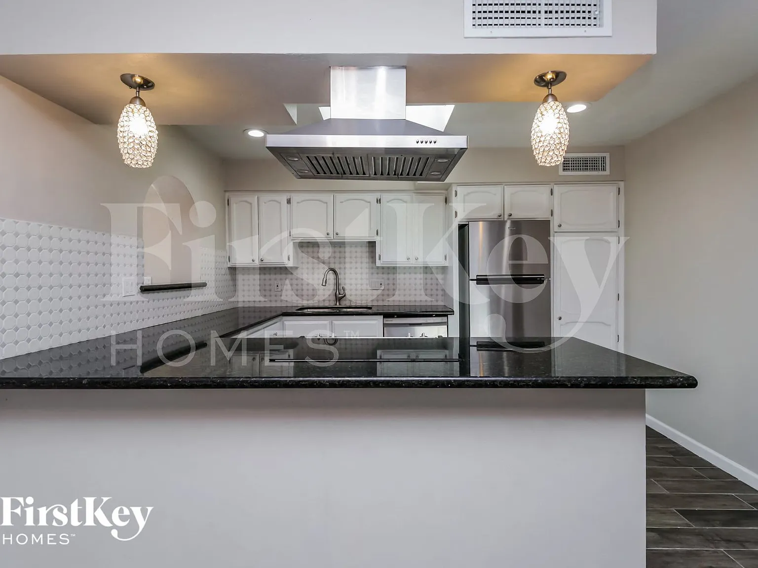 3 bed, 2.0 bath, 1277 sqft, $2,490 — Photo 4