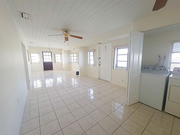 4th image of 5456 NE 4th Avenue
