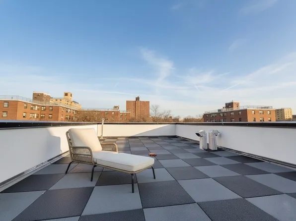 877 Park Avenue image 5 of 7