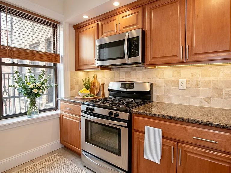 1666 Commonwealth Ave #52 — Photo 3