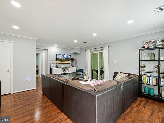 3rd image of 2847 Madeira Ct #14