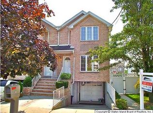 28 Sharrotts Rd, Staten Island, NY 10309