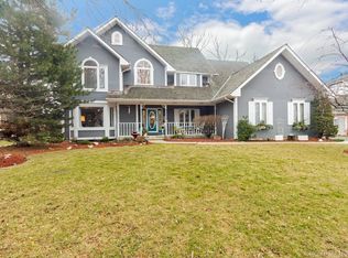 455 Jennifer Ln, Grayslake, IL