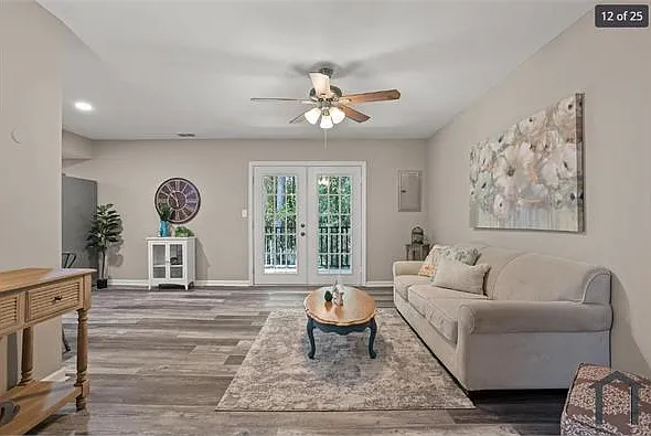 110 Greenforest Cir #C — Photo 14