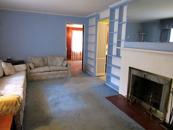 4th image of 248 Mantua St