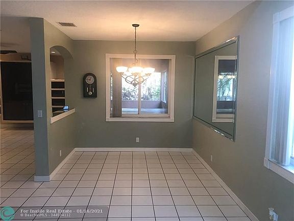 3rd image of 5111 Heron Ct