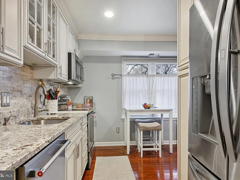 6301 Fenestra Ct #139C — Photo 7