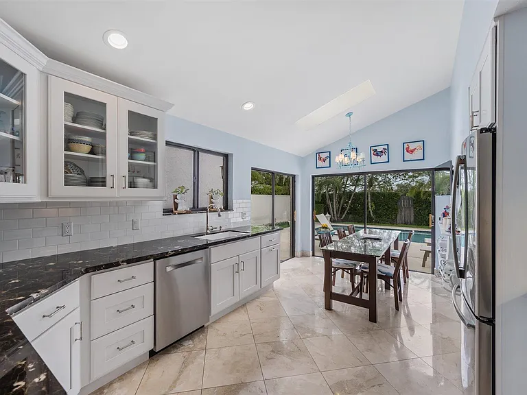 2443 Windsor Way Ct — Photo 16