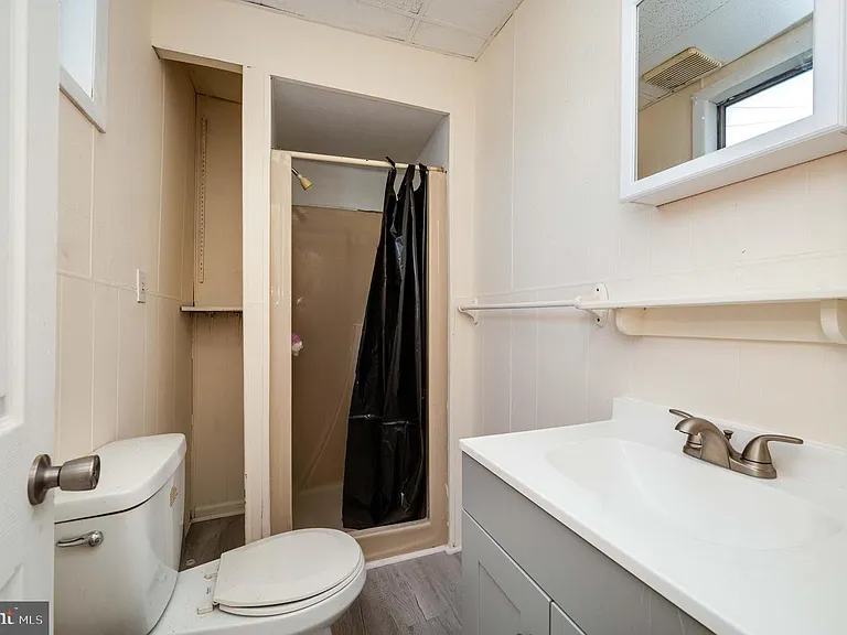 725 Madison Ave #2 — Photo 14