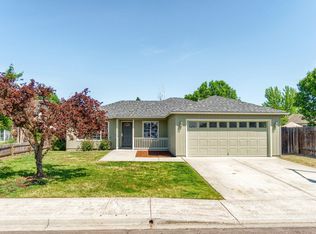 3877 Strawberry Flds, White City, OR 97503