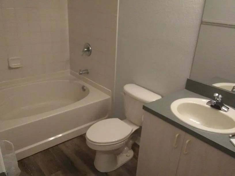 1 bed, 1.0 bath, 875 sqft, $1,650 — Photo 4