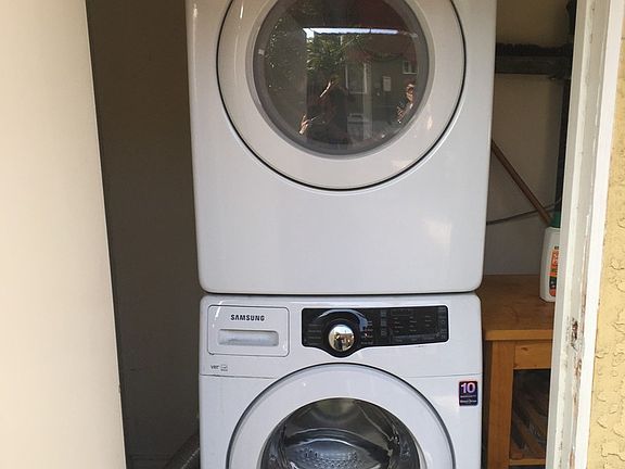 3rd image of 827 N Sycamore Ave #831A