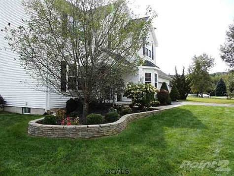2nd image of 4 Plum Ct