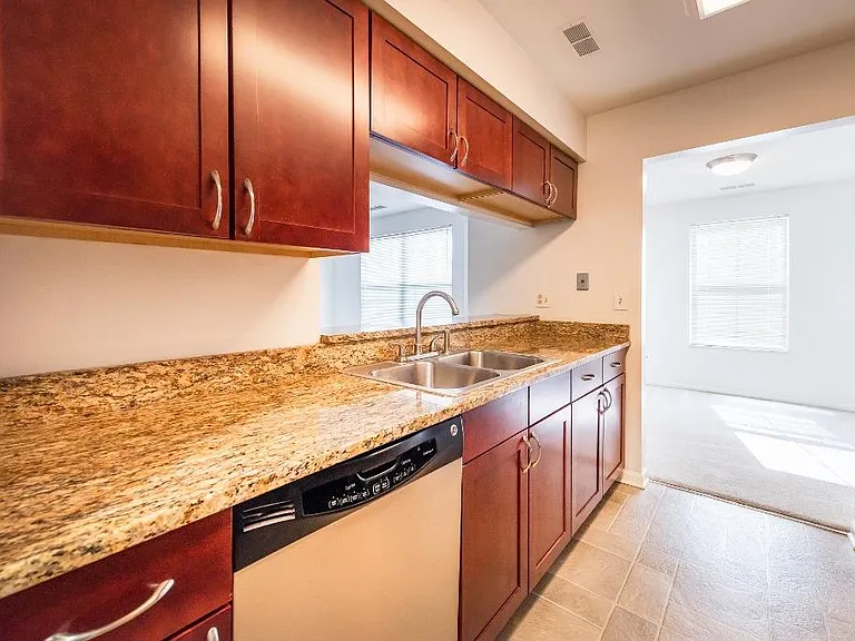 109 Fieldcrest St #202 — Photo 11
