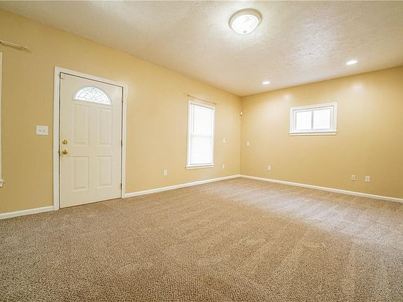 4th image of 2122 W 103rd St