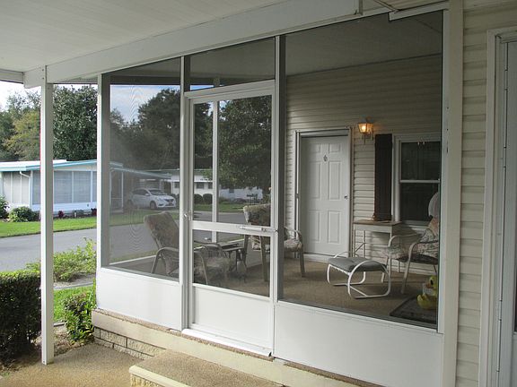 2nd image of 118 Pyracantha Ln