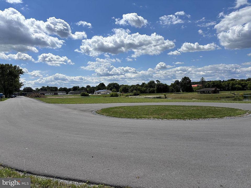 2nd image of Meadowcreek Dr N
