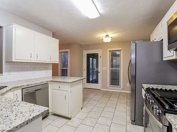 5th image of 2010 Golden Ridge Cir