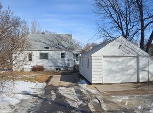 414 Minnesota Ave E, Glenwood, MN 56334