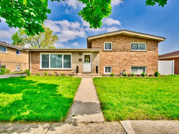 7906 Churchill Ave, Morton Grove, IL 60053