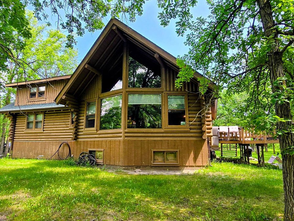 1st image of 2846 Hawthorn Dr NW