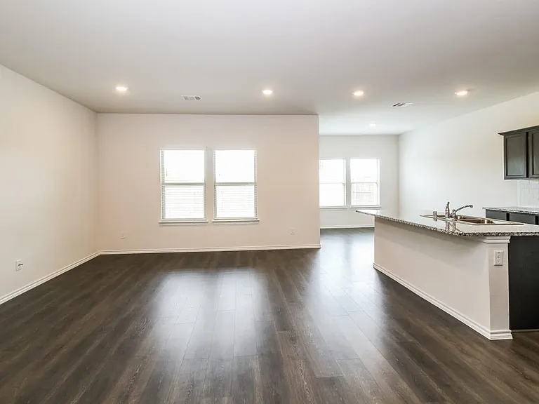 3124 Glazner Dr — Photo 3