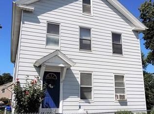 22 Queen St, Springfield, MA 01109