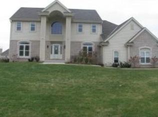 5415 W Harvard Dr, Franklin, WI 53132