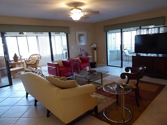 2nd image of 336 Oak Harbour Dr