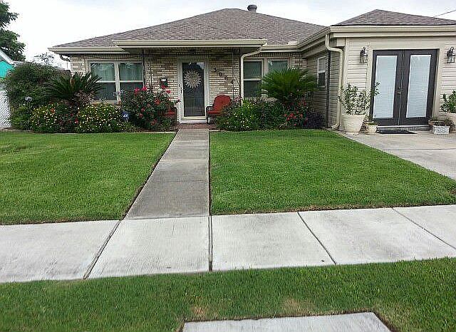 3004 Claire Ave