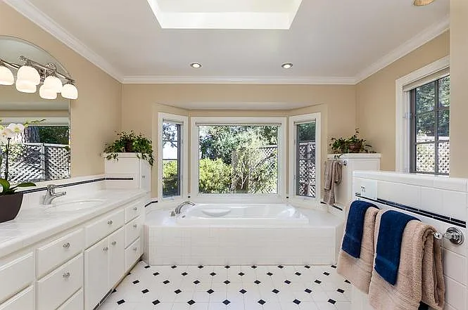 22505 Rolling Hills Rd — Photo 12