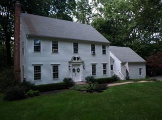 77 Bobbys Ct, Ridgefield, CT 06877