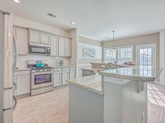 2nd image of 215 Firewheel Ct