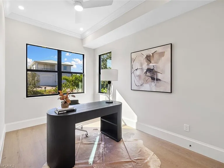 2721 Van Buren Ave — Photo 13