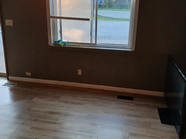 4322 1st Ave #C, Nitro, WV 25143