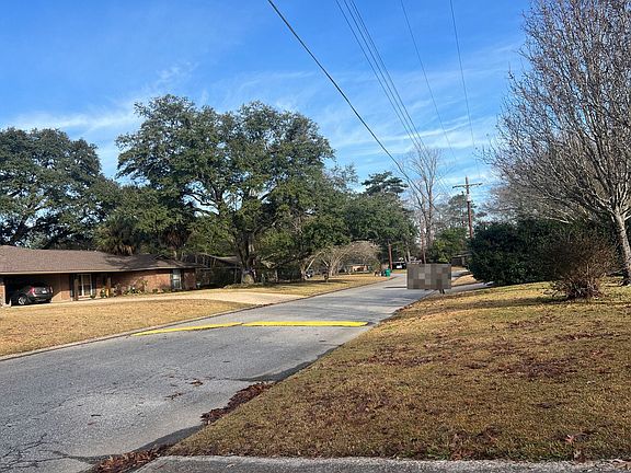 3rd image of 5622 Cypress St