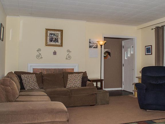 2nd image of 1763 Broadmoor Dr