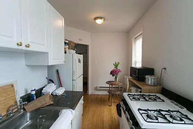 837 W Cornelia Ave #S3 — Photo 4