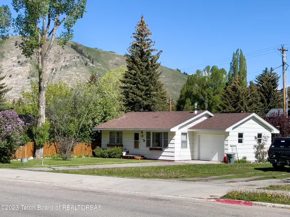 235 E Kelly Ave, Jackson, WY 83001