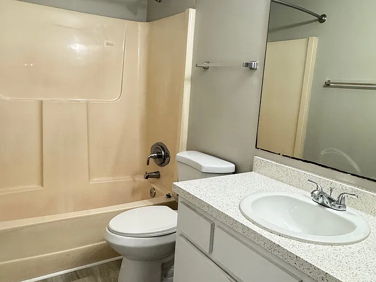 2826 SE Santa Barbara Pl #203 — Photo 6