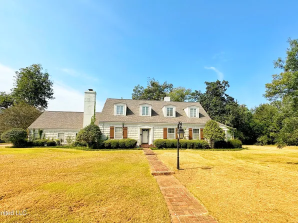 1635 Anne Dr, Clarksdale, MS 38614