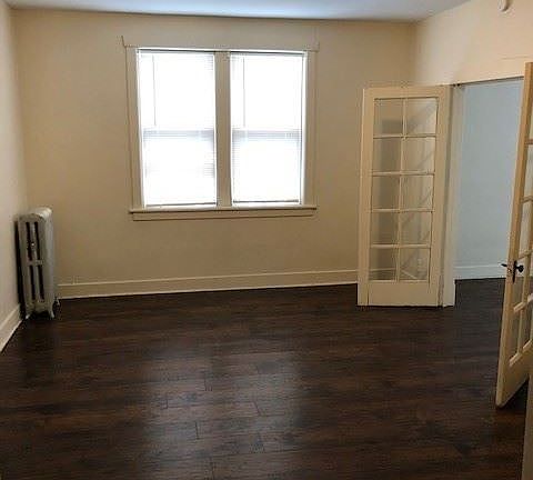 3rd image of 3527 Hemlock St APT 6