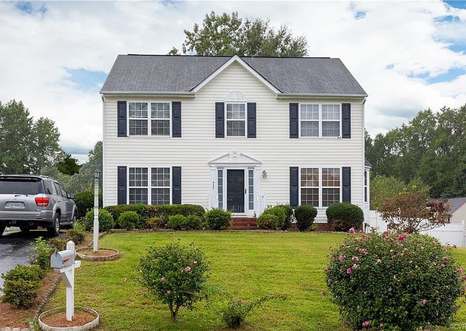 1st image of 924 Poplar Cove Way