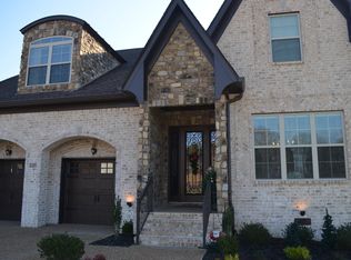 206 Farmbrook Ln, Mount Juliet, TN 37122